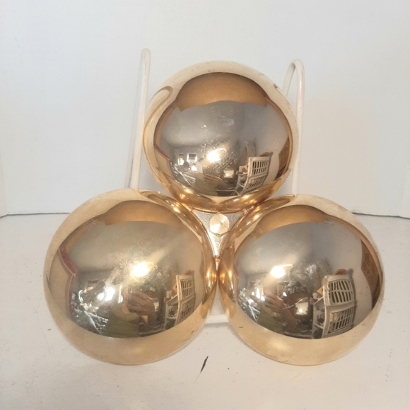 Elegant Bright Gold Colored MetalServing Tray with Crystal. Each dish 4 inches. - Picture 6 of 7